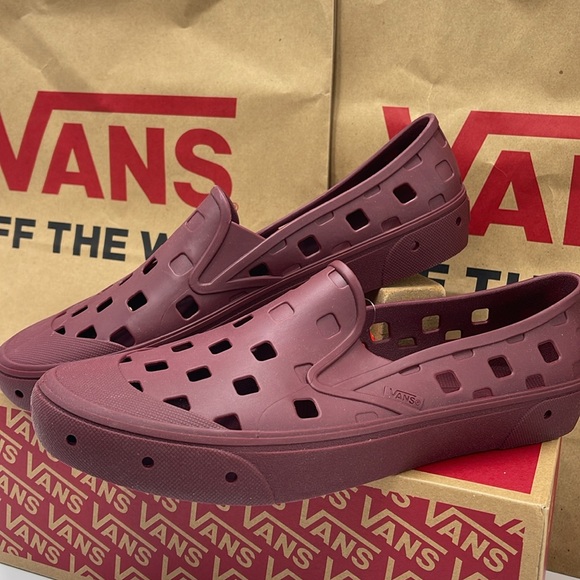 Vans Men’s Slip-On Trk Tawny Port
VN0A5HF8TWP
Sneakers - Picture 5 of 16